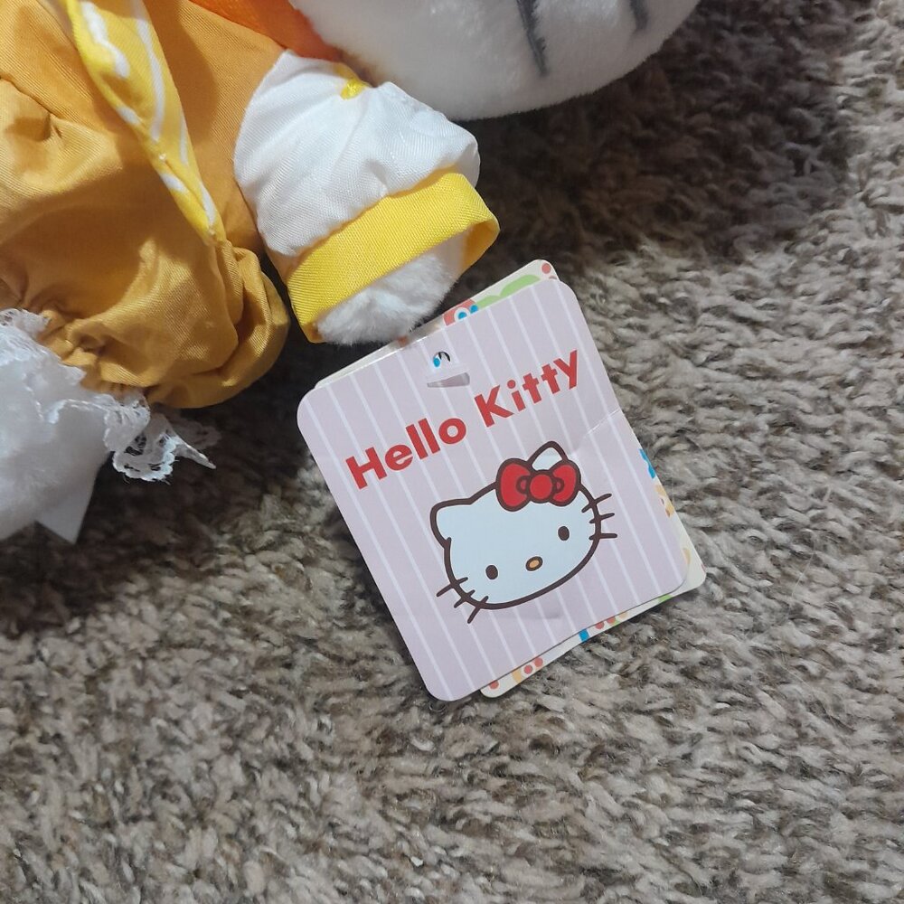 Hello kitty plush - Picture 4 of 4